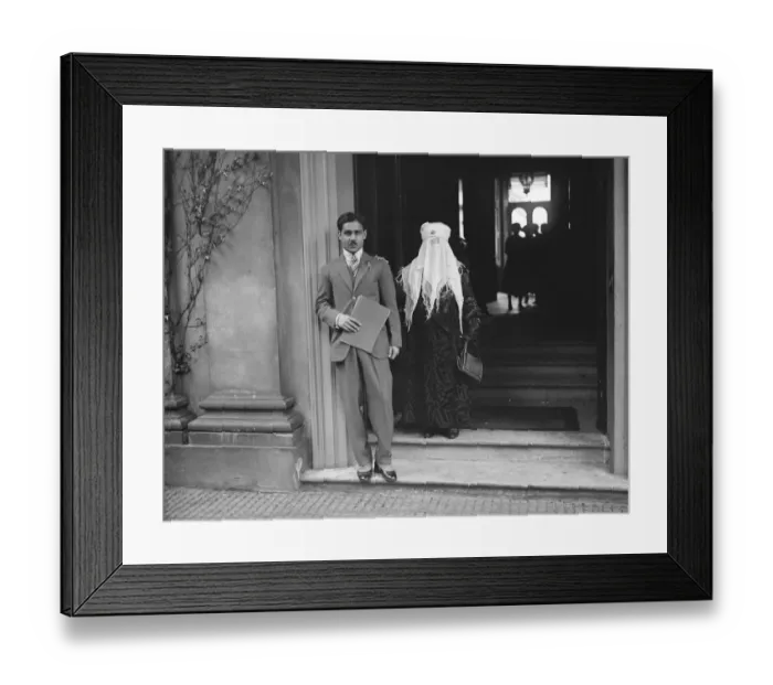 Framed Print : Begum of Bhopal leaves for India after abdicating in favour of her son. The Begum Framed Print : Begum of Bhopal leaves for India after abdicating in favour of her son. The Begum