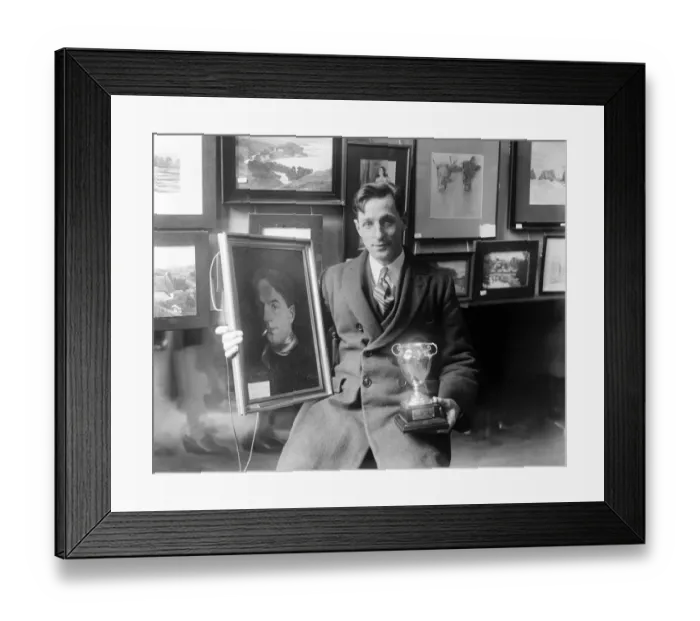 Framed Print : GWR arts and crafts exhibition at Paddington Station. Mr A H Start, Locomotive Fireman