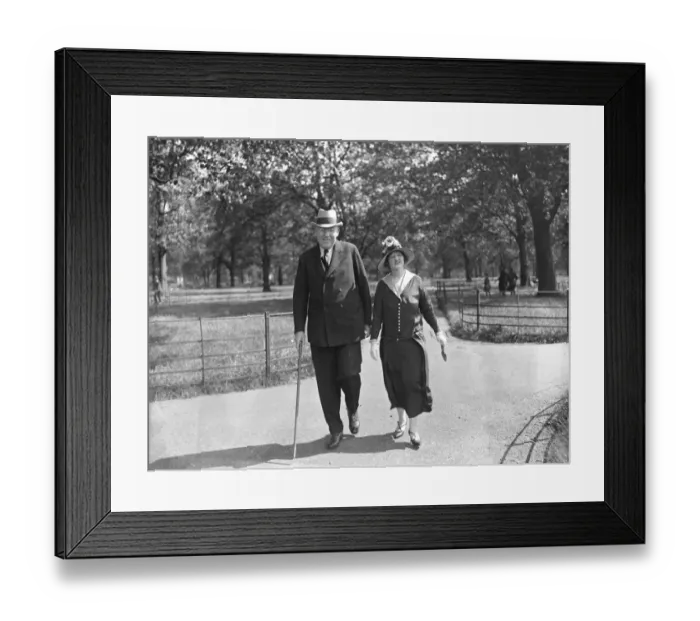 Framed Print : Mr Walter Hackett and his wife Miss Marion Lorne August 1924 Framed Print : Mr Walter Hackett and his wife Miss Marion Lorne August 1924