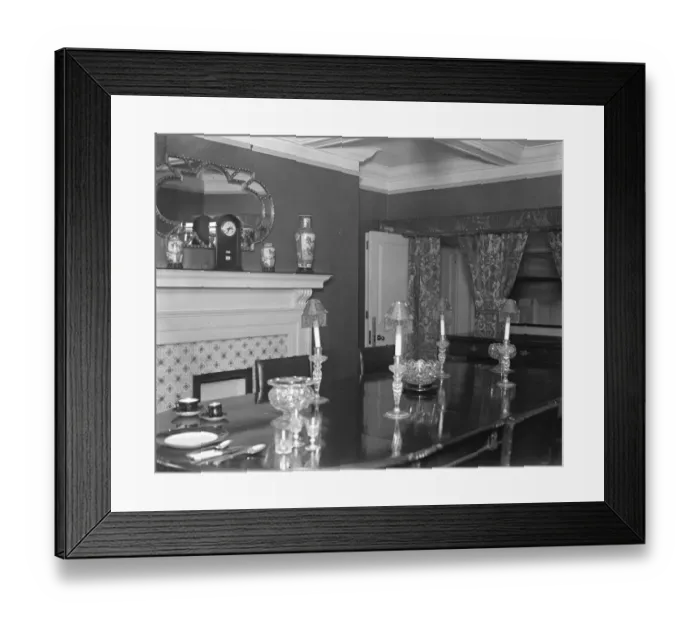 Framed Print : King and Queen Inspect New Royal Airforce club situated at 128 Piccadilly London Framed Print : King and Queen Inspect New Royal Airforce club situated at 128 Piccadilly London