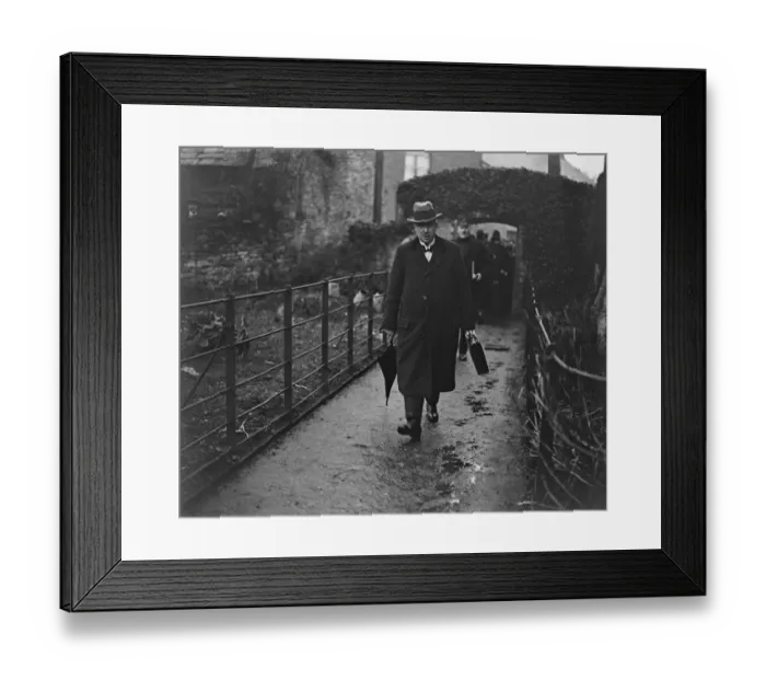 Framed Print : The Hay Arsenic Charge Chief Inspector Crutchett of Scotland Yard arriving 9 January Framed Print : The Hay Arsenic Charge Chief Inspector Crutchett of Scotland Yard arriving 9 January