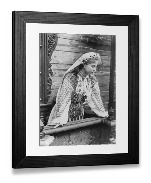 Framed Print : The Queen of Romanian in amateur theatricals. The Queen of Romania as Juliet in Framed Print : The Queen of Romanian in amateur theatricals. The Queen of Romania as Juliet in