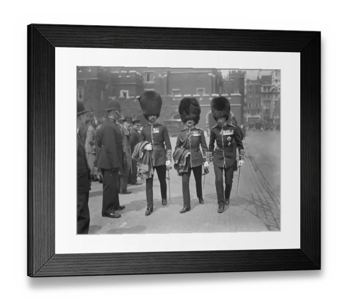 Framed Print : King holds Levee at St Jamess Palace. Col Campbell, VC, ( left ) and Col Mackenzie ROgan Framed Print : King holds Levee at St Jamess Palace. Col Campbell, VC, ( left ) and Col Mackenzie ROgan
