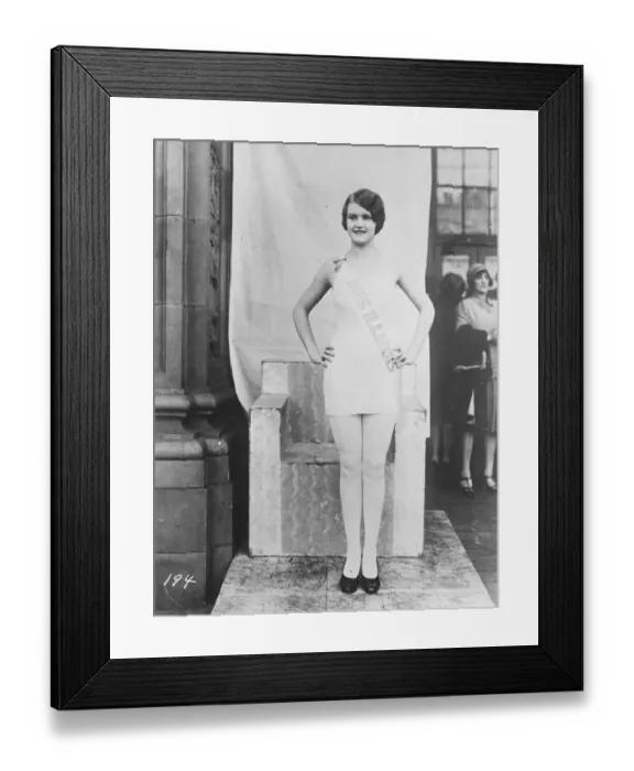 Framed Print : Miss Lois Eleanor Delander, elected as Miss America of 1927. 22 September 1927 Framed Print : Miss Lois Eleanor Delander, elected as Miss America of 1927. 22 September 1927