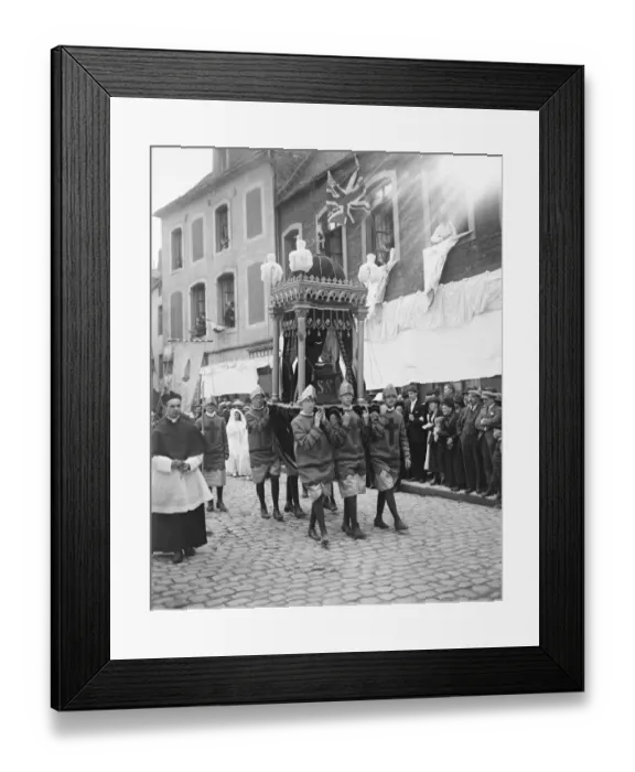 Framed Print : Boulogne France, Procession of our lady of Boulogne Enfants Marie ( Children of