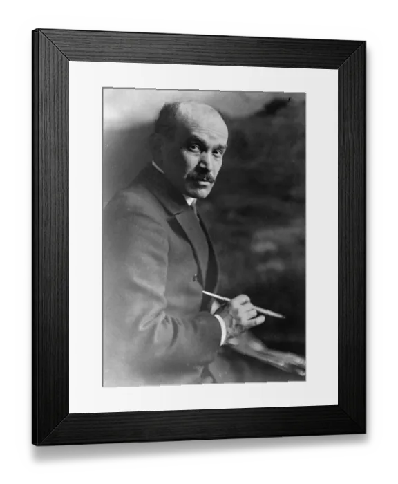 Framed Print : M Tchudo Epstein, Polands most famous portrait artist. 9 December 1927 Framed Print : M Tchudo Epstein, Polands most famous portrait artist. 9 December 1927