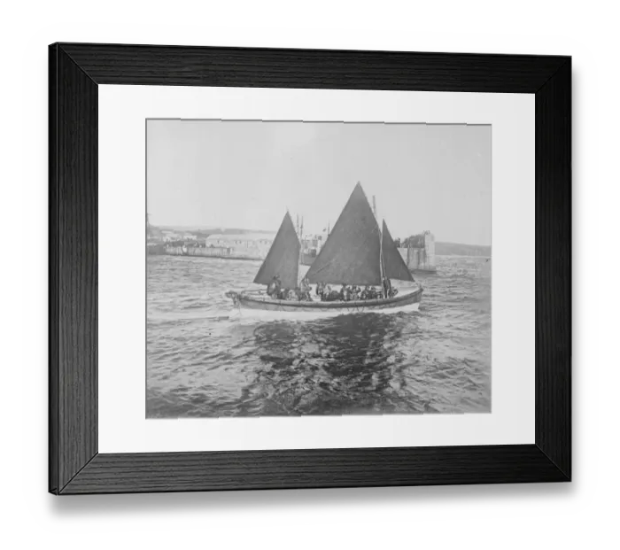 Framed Print : Lifeboats world voyage The ex Royal National lifeboat Institution vessel. Elizabeth