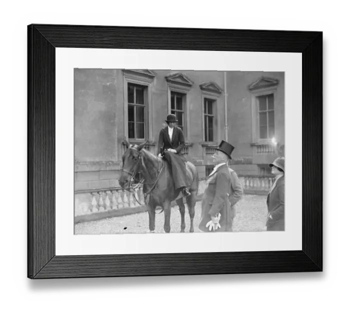 Framed Print : Meet of Beaufort hunt at Savernake Forest, Wiltshire. Duchess of Beaufort ( nee