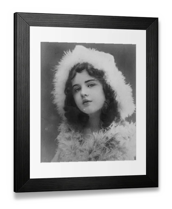 Framed Print : Champion Bread Maker Miss Lois Edmonds who won an open bread making competition Framed Print : Champion Bread Maker Miss Lois Edmonds who won an open bread making competition