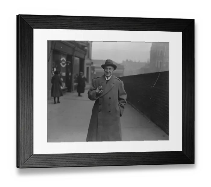 Framed Print : Woolwich election. Captain Gee, VCMP. 2 March 1921