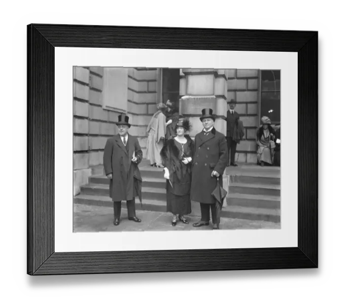 Framed Print : Private view at the Royal Academy. Sir Hamar and Lady Greenwood. 2 May 1924 Framed Print : Private view at the Royal Academy. Sir Hamar and Lady Greenwood. 2 May 1924