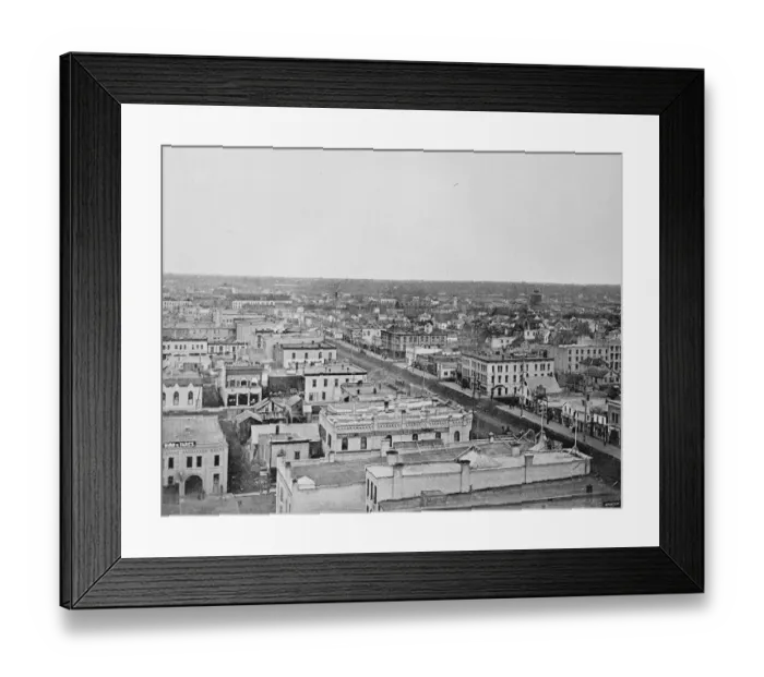 Framed Print : Winnipeg of Manitoba, Canada The main street from city hall 1924