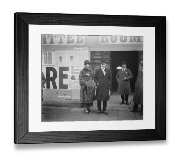 Framed Print : Sir Samuel and Lady Hoare at the Town Hall on Chelsea election polling day. 1924 Framed Print : Sir Samuel and Lady Hoare at the Town Hall on Chelsea election polling day. 1924