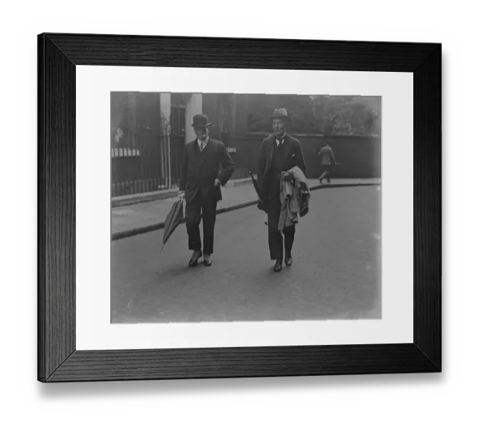 Framed Print : Cabinet Meet to Discuss Irish Peace Left to right Mr Edward Shortt the Home Secretary Framed Print : Cabinet Meet to Discuss Irish Peace Left to right Mr Edward Shortt the Home Secretary