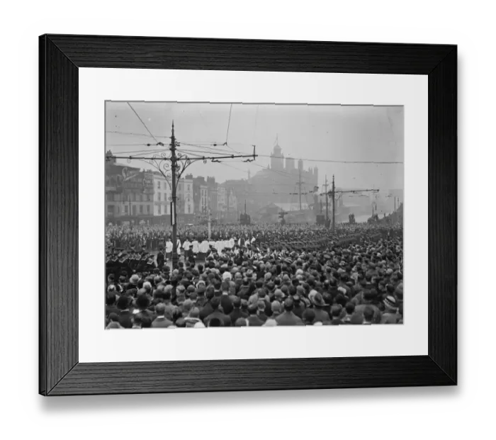Framed Print : Armistice Day at Bristol. 11 November 1928 Framed Print : Armistice Day at Bristol. 11 November 1928