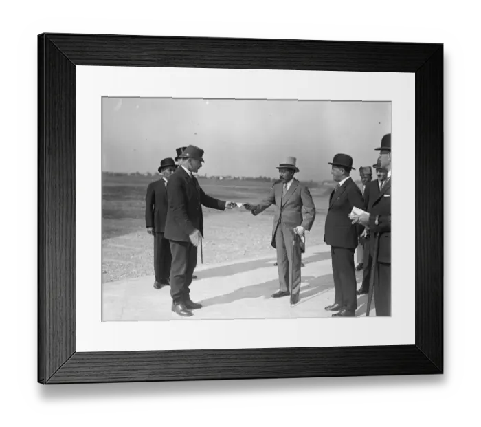 Framed Print : Sultan of Muscat at Croydon aerodrome. 20 September 1928 Framed Print : Sultan of Muscat at Croydon aerodrome. 20 September 1928