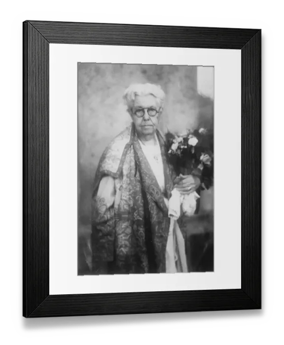 Framed Print : Octogenarian prophetess. Mrs Annie Besant, who is now lecturing in Vienna on Framed Print : Octogenarian prophetess. Mrs Annie Besant, who is now lecturing in Vienna on