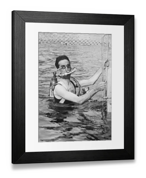 Framed Print : Lighter diving dress. A simplified diving apparatus, which enables a man to remain Framed Print : Lighter diving dress. A simplified diving apparatus, which enables a man to remain