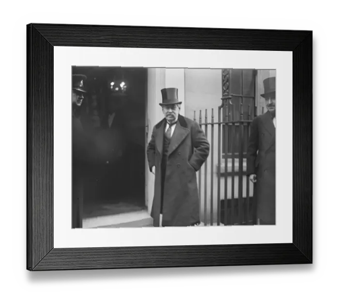 Framed Print : Signing of the Locarno treaty at the Foreign office. M Briand after the signing Framed Print : Signing of the Locarno treaty at the Foreign office. M Briand after the signing