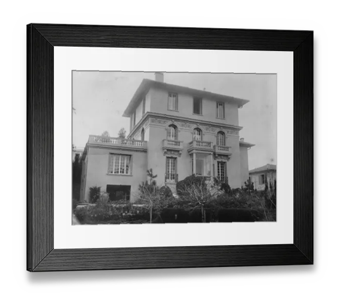 Framed Print : Les Bruyeres Duke of Connaughts house on the Riviera. 13 December 1926 Framed Print : Les Bruyeres Duke of Connaughts house on the Riviera. 13 December 1926