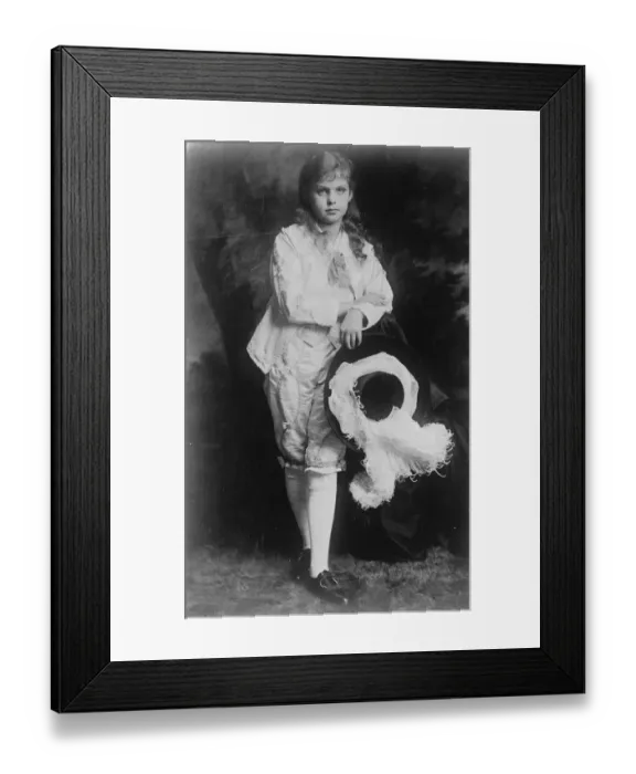 Framed Print : Princess goes on the films to assist hr parents The ex Archduchess Maria Antonia of Austria Framed Print : Princess goes on the films to assist hr parents The ex Archduchess Maria Antonia of Austria