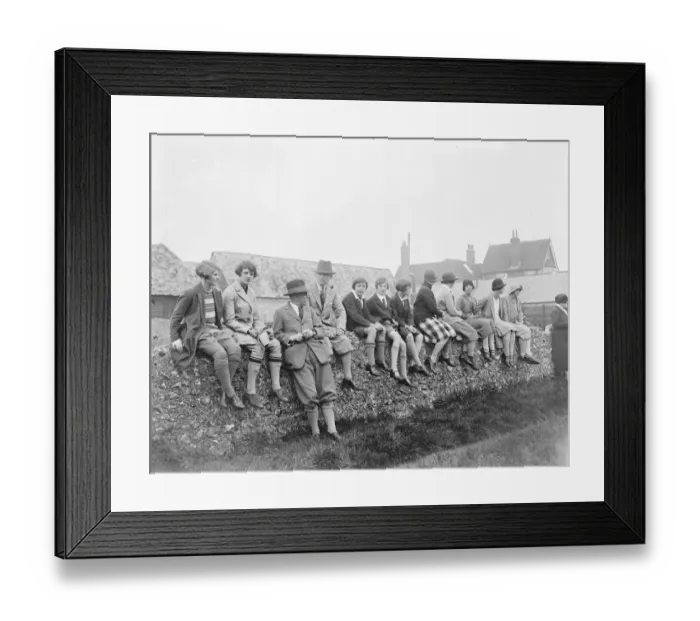 Framed Print : Brighton foot beagles hold meet at the kennels, West Blatchington. Lady followers
