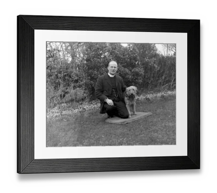 Framed Print : Rev Donald Macdonald who with the help of his dog Jock, managed to lock a deserter from the R Framed Print : Rev Donald Macdonald who with the help of his dog Jock, managed to lock a deserter from the R