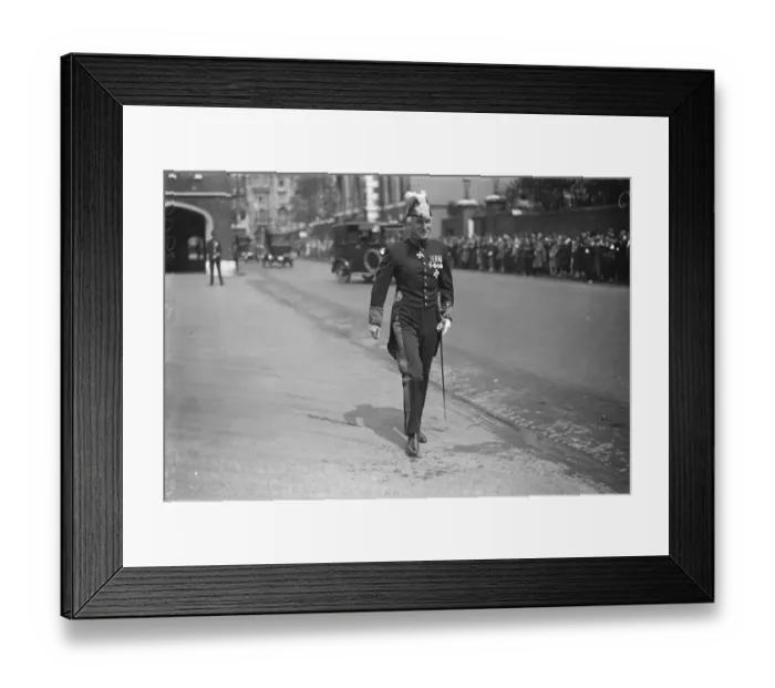 Framed Print : Kings levee at St Jamess Palace. Sir John Simon leaving. 30 May 1927