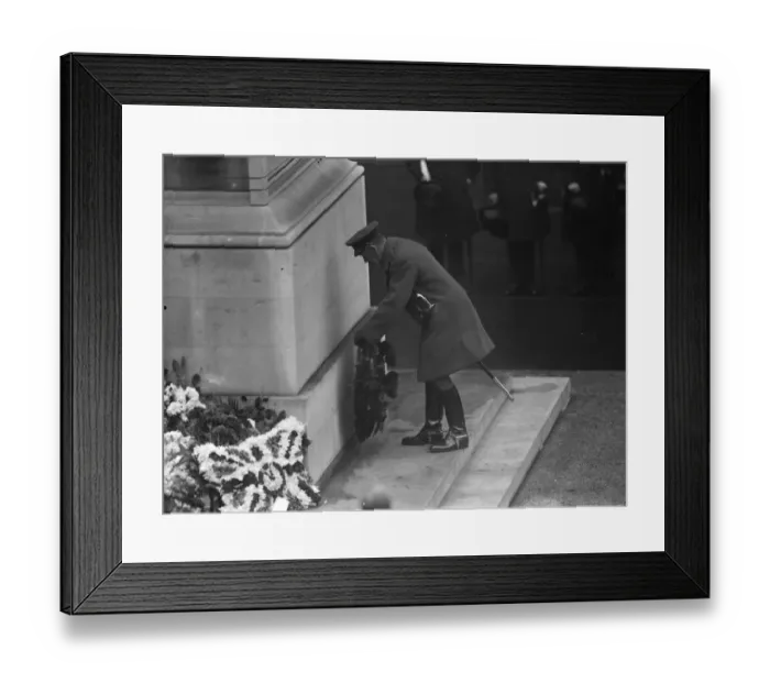 Framed Print : 10th anniversary of the Armistice. His Majesty King George V laying a wreath. The Premier