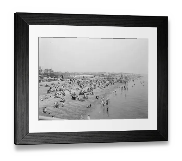 Framed Print : Southsea is a seaside resort located in Portsmouth 1925 Framed Print : Southsea is a seaside resort located in Portsmouth 1925