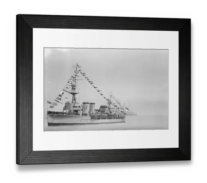 Framed Print : Naval review at Spithead. HMS Caledon. 26 July 1924 Framed Print : Naval review at Spithead. HMS Caledon. 26 July 1924