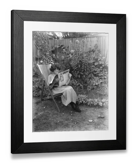 Framed Print : Duchess of Leinster by the Sea 27 August 1923 Framed Print : Duchess of Leinster by the Sea 27 August 1923