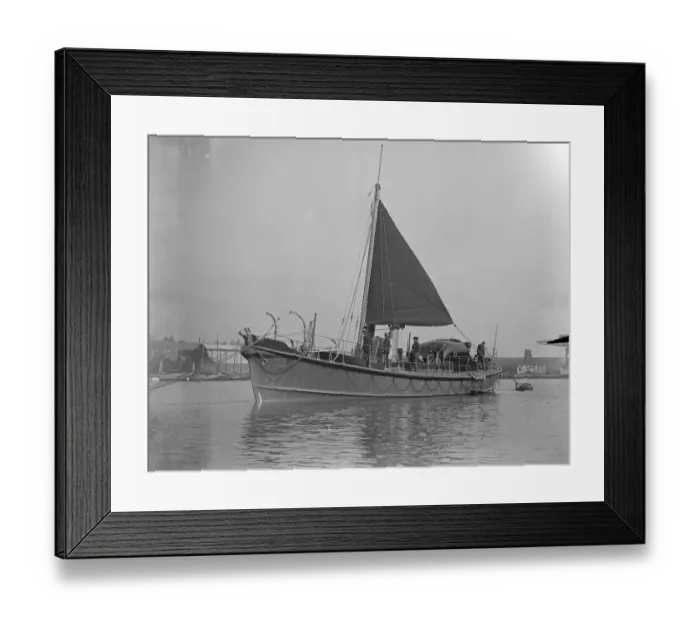 Framed Print : The worlds largest motor lifeboat, the Princess Mary can accomodate 300 people