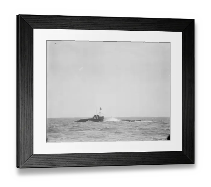 Framed Print : HMS Submarine No 3 diving 30 March 1920