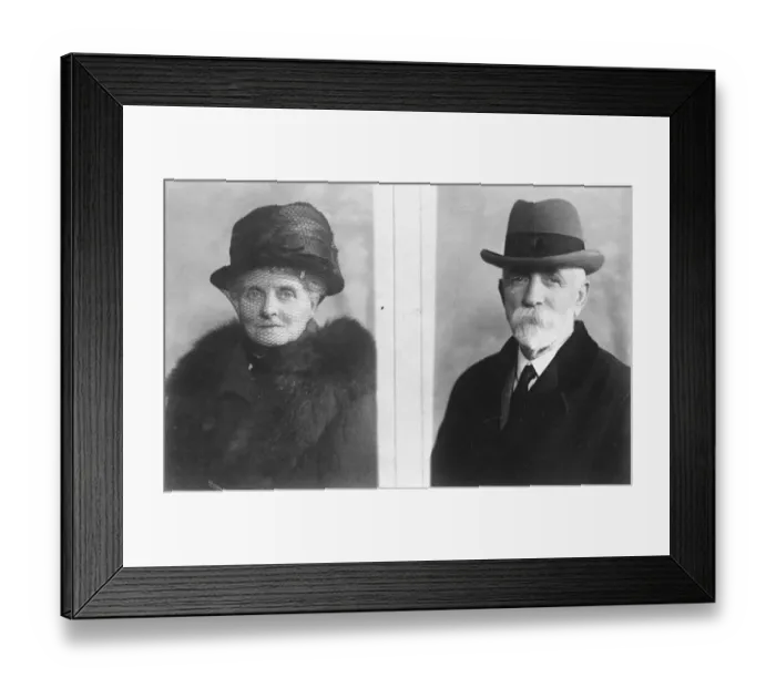 Framed Print : King and Queen of Hilbre Island Mr Lewis Jones who for 35 years was King of Hilbre Island Framed Print : King and Queen of Hilbre Island Mr Lewis Jones who for 35 years was King of Hilbre Island