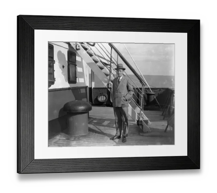 Framed Print : Sir Phillip Gibbs off for a holiday in Cairo, Egypt Framed Print : Sir Phillip Gibbs off for a holiday in Cairo, Egypt