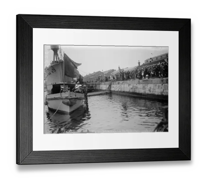Framed Print : Chatham navy week. Visitors watching a naval diver about to descend. 12 August 1929 Framed Print : Chatham navy week. Visitors watching a naval diver about to descend. 12 August 1929