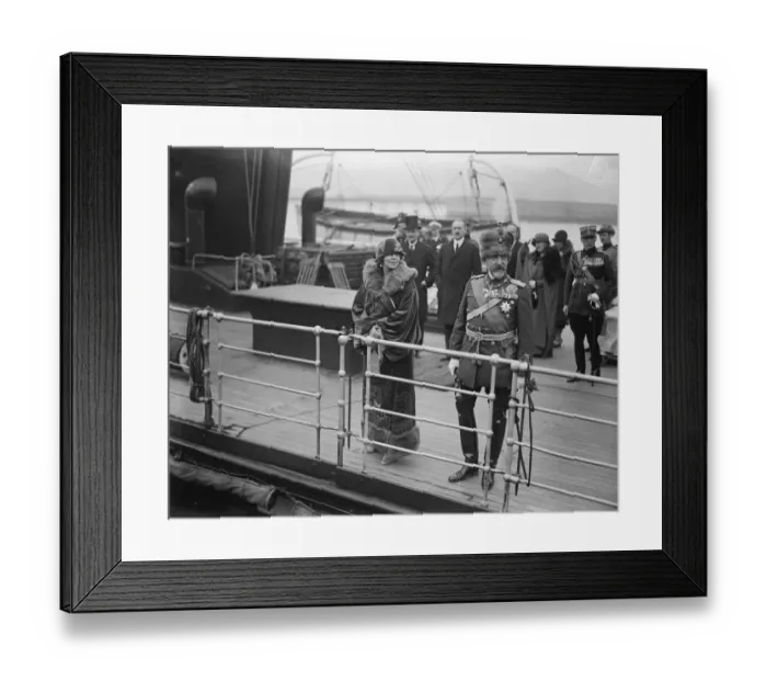 Framed Print : The Rumanian Royal visit. The King and Queen of Rumania photographed at the side