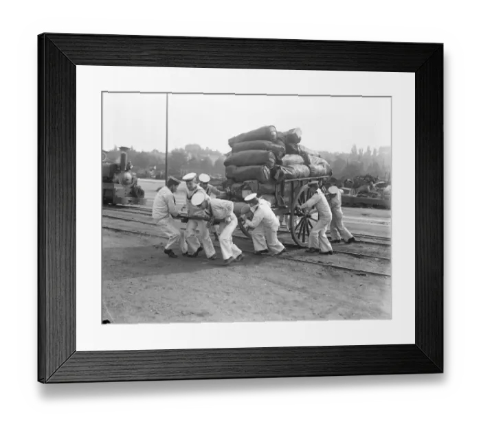 Framed Print : The near East Crisis, HMS Ceres a C class light cruiser recommissioning for rapid Framed Print : The near East Crisis, HMS Ceres a C class light cruiser recommissioning for rapid