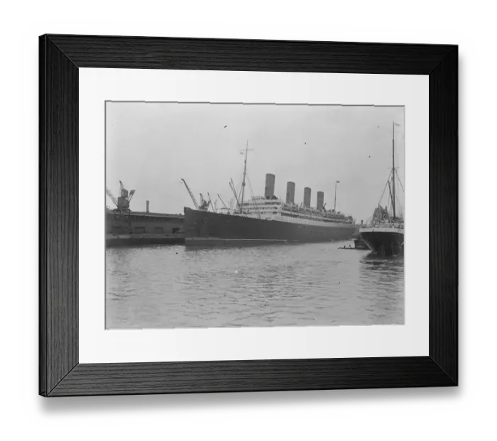Framed Print : The SS Aquitania at Southampton 4 September 1920 Framed Print : The SS Aquitania at Southampton 4 September 1920