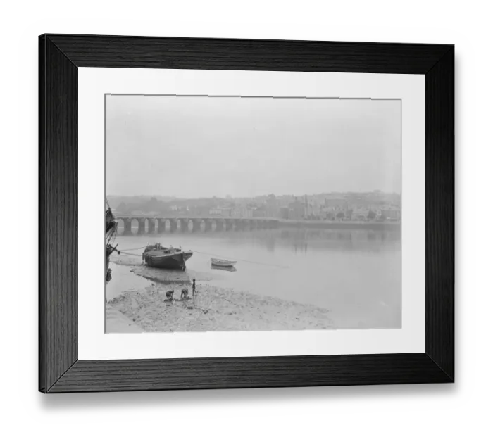 Framed Print : Bideford a small port town on the estuary of the River Torridge in north Devon 1925 Framed Print : Bideford a small port town on the estuary of the River Torridge in north Devon 1925