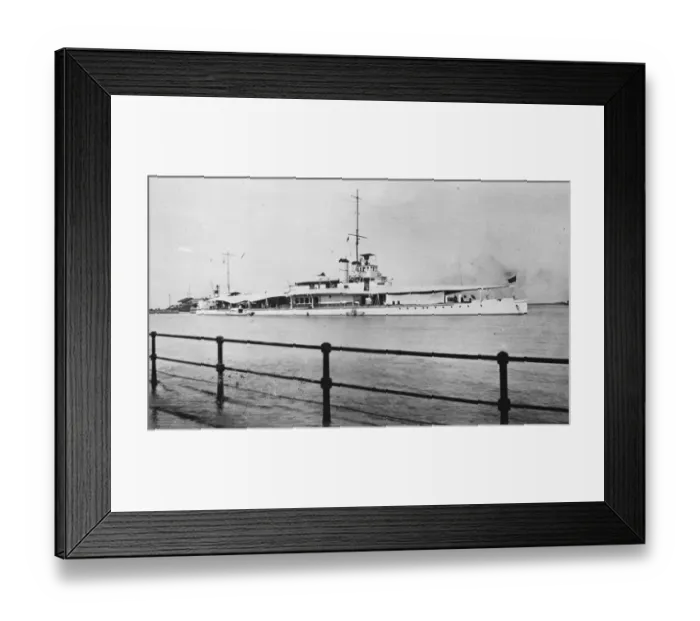 Framed Print : British warship at Hankow. HMS Mantia arriving at Hankow to protect British interests