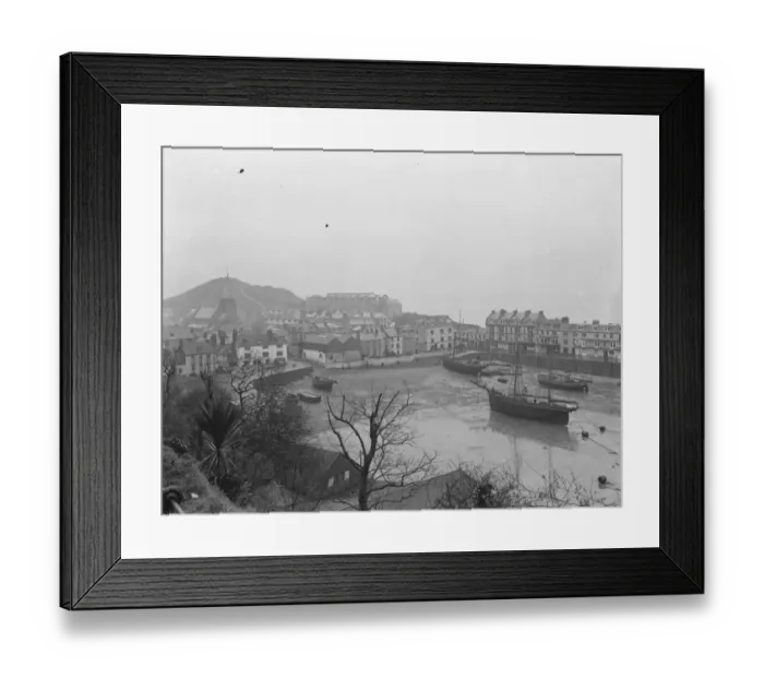 Framed Print : Ilfracombe on the North Devon Coast 1925 Framed Print : Ilfracombe on the North Devon Coast 1925