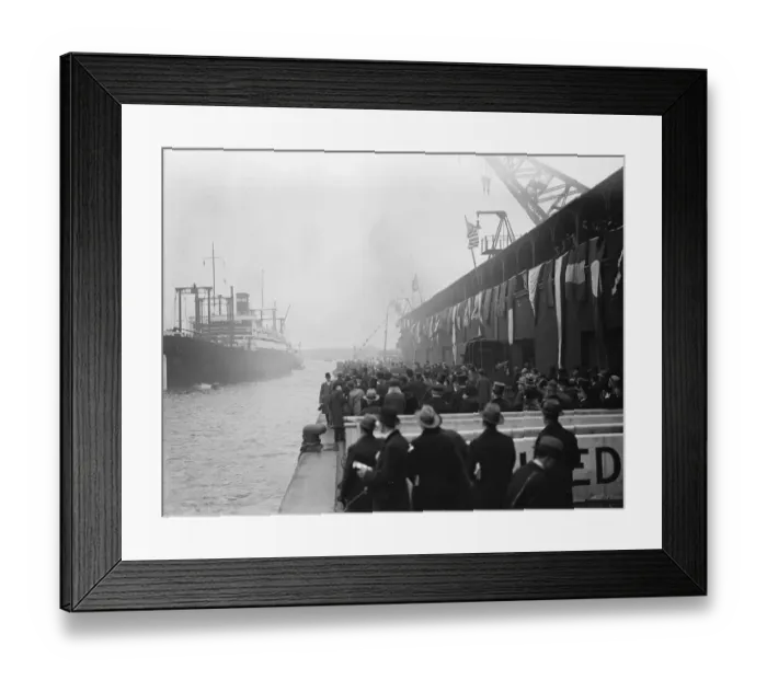 Framed Print : Tribute to President Roosevelt heroes at Southampton. The President Roosevelt Framed Print : Tribute to President Roosevelt heroes at Southampton. The President Roosevelt