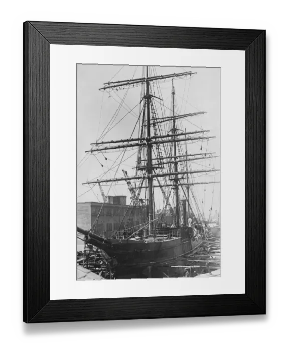 Framed Print : The Discovery in a new role. Scots famous polar ship the Discovery is Framed Print : The Discovery in a new role. Scots famous polar ship the Discovery is