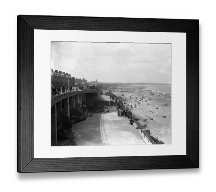 Framed Print : Holiday crowds at Whitley Bay, Northumberland. 1928 Framed Print : Holiday crowds at Whitley Bay, Northumberland. 1928