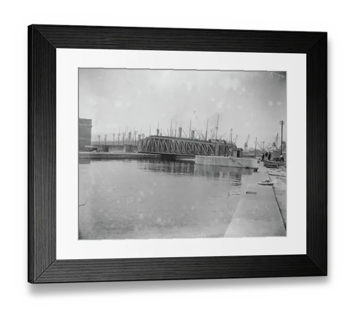 Framed Print : Royal Albert Docks. New South Extension The new swing bridge at the passage between