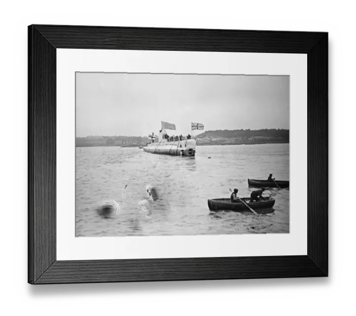 Framed Print : Royal Navy submarine, HMS Parthian ( N75 ), was the lead boat of the six Royal Framed Print : Royal Navy submarine, HMS Parthian ( N75 ), was the lead boat of the six Royal