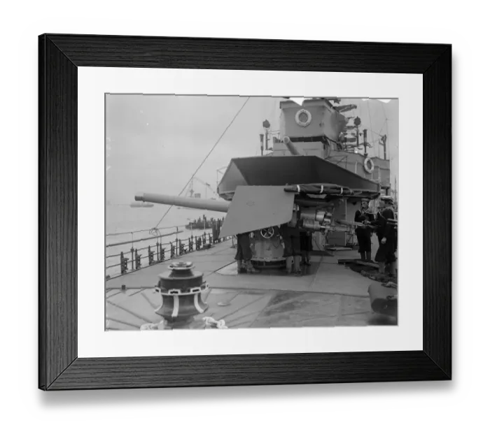 Framed Print : Navy. Gun crew in masks. HMS Wrestler 4 July 1929 Framed Print : Navy. Gun crew in masks. HMS Wrestler 4 July 1929