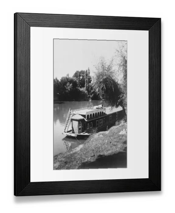 Framed Print : Kashmir, India. Maharajah Sir Hari Singhs private house - boat on the Jhelum